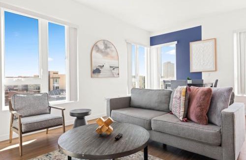 Little Tokyo Apartment | Spacious 1-BD with Stunning City Views in DTLA