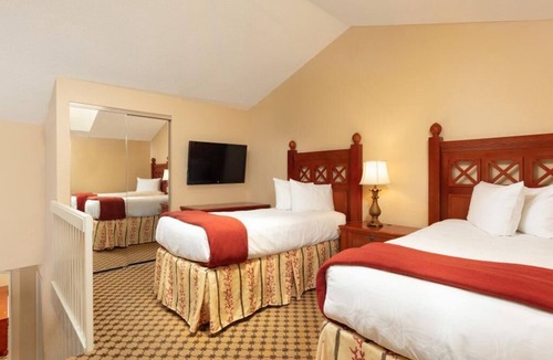West Kissimmee Resort | Spacious 2-Bedroom Villa + Loft Minutes from Disney–Perfect for Families/Groups