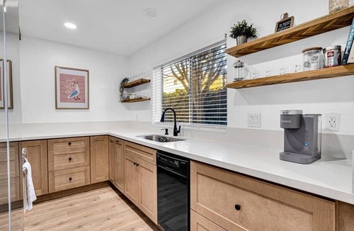 Central San Pedro Condo | Spacious 2BR/2.5BA Coastal Retreat- Parking, Walkable to Water, Near Highways