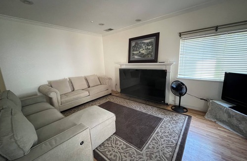 Livermore House | Spacious 4-bedroom house in Livermore. Perfect for families, business travelers.