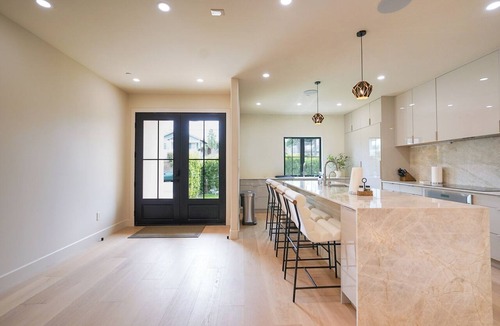Northwest San Pedro House | Spacious 4-bedroom house in fantastic San Pedro with AC
