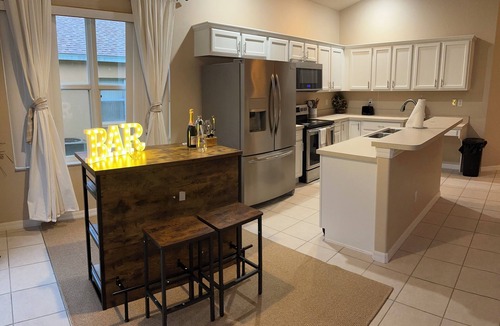 Tuscan Ridge House | Spacious 4-bedroom Pool house with WiFi, AC Minutes From Disney
