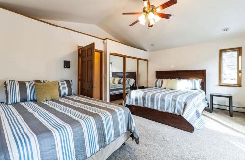Tahoe Village House | Spacious 4 Bedroom Retreat Near Lake Tahoe- Comfort and Views
