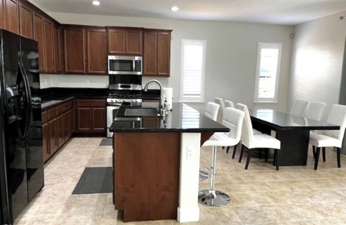 Elk Grove House | Spacious 4BR Home w/TWO Master Suites Sleeps up to 8 Near Sacramento