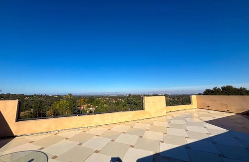 Los Altos Hills House | Spacious 5-bedroom country house in tranquil Los Altos Hills