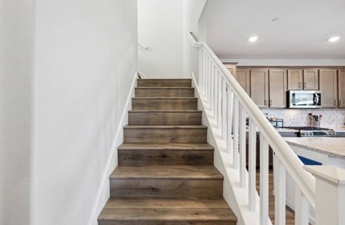 Riverside House | Spacious 5-bedroom house in Riverside