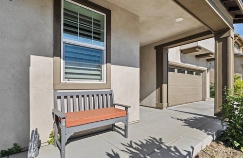 Riverside House | Spacious 5-bedroom house in Riverside