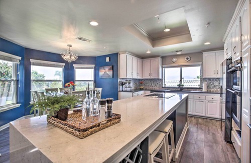 Vista House | ⭐ Spacious Château Vista Heated Salt Pool Hot Tub 9 mi to Beach Family Fun!⭐