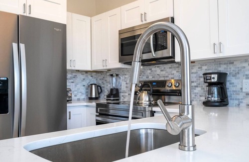 Windwood Bay House | Spacious & clean cozy home near Disney 448