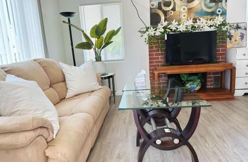 City of Industry Villa | Spacious Family Home with 2 King Beds, Parking & Near 60 Freeway