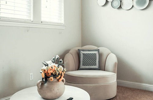 Tracy House | Spacious Family Retreat in Mountain House