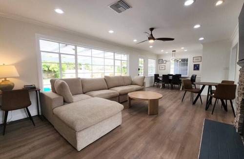 North Tustin House | Spacious Getaway for Disney Trip/Family Reunion