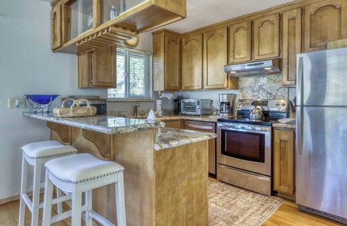South Lake Tahoe House | Spacious home for families - walk to Heavenly & the beach