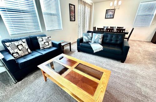Sovana House | Spacious House, 5 bedrooms, Sleeps 12, Near Las Vegas Strip and Airport