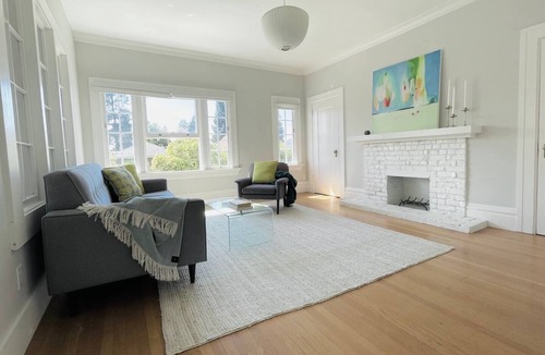 Elmwood Apartment | Spacious, light-filled flat in leafy, cafe-filled neighborhood