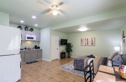 Tulare Apartment | Spacious Modern Studio with a private entrance nearby Sequoia N Park