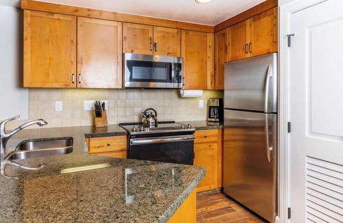 Lakeside Park Villa | Spacious South Lake Tahoe - 2 Bedroom Villa