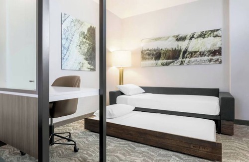 Truckee Hotel | Spacious Suite Near Lake Tahoe Perfect for Adventure + Families