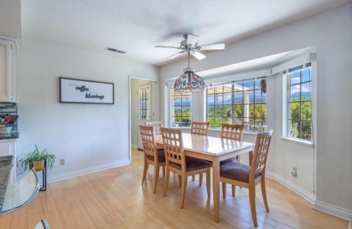 Oakhurst Villa | Spectacular Views w/Hot Tub/BBQ -Yosemite & Bass Lake