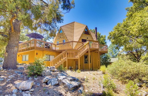 Pine Mountain Club Cottage | 'star House' Unique Home w/360 Mountain Views!