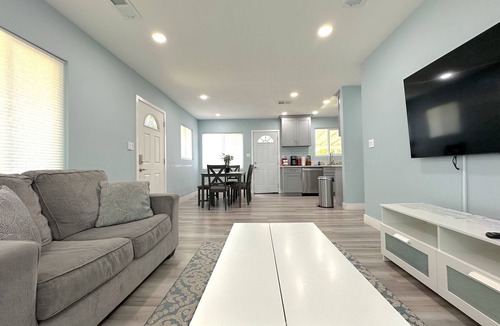 Southwest Anaheim House | Stay Near Disneyland – Clean, Spacious Anaheim Home for Families & Friends