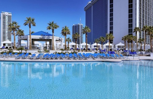 Sunrise Manor Resort | Steps from the Las Vegas Convention Center—just a quick walk through the casino!