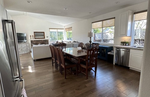Santa Rosa House | Stunning 3-bdrm + office Santa Rosa home with chef's kitchen and hot tub!