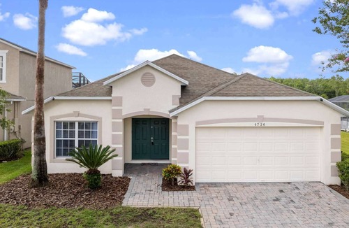 Cumbrian Lakes House | Stunning 4bed/3.5 bath pool home, great location, gated community, lake views.