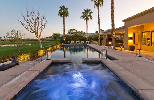La Quinta House | Stunning Contemporary Estate on PGA West w/spectacular lake views, Pool & Spa