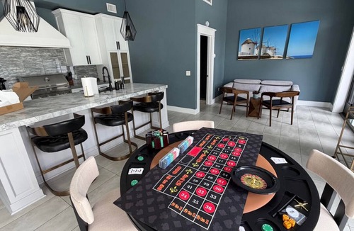Hollywood House | Stunning Indoor/Outdoor Space w/H Hills View, Pool - Casa Bonita LA