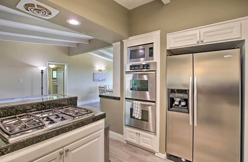 Rancho Palos Verdes House | Stunning Palos Verdes Escape: Pool, Fire Pit!
