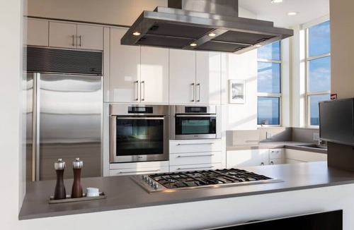 Gas Lamp Section House | Stunning Panoramic Ocean Views Penthouse Hot Tub