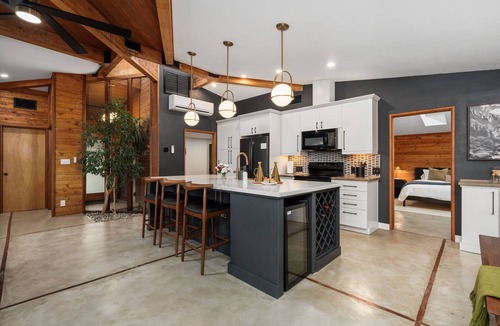 Oakhurst House | Stunning views | Hot tub | Games | 5BR Sleeps 14