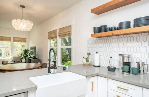 Roseville House | Stunningly remodeled 2 bedroom with 2 bath bungalow downtown roseville.