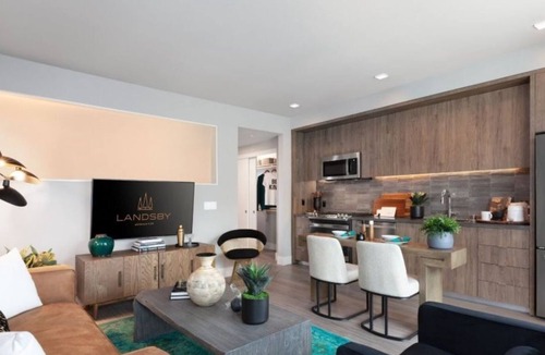 The Crossings Condo | Stylish 1BR Condo at Landsby – Pool & Rooftop Bliss