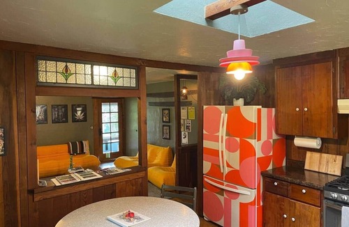 Freshwater House | Stylish Farmhouse on 2 Acres - Cabin Feel