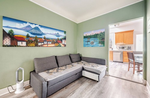 Inner Mission Apartment | Stylish Mission/Valencia 1BR – Prime Location