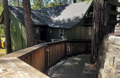 Twain Harte Cabin | Sugar Pine Cabin - Book your summer trip! The perfect family cabin!