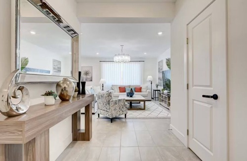 Sovana House | SUMMER DEAL ! Spacious 6-Bedroom Villa Near the Las Vegas Strip Sleeps up to 14