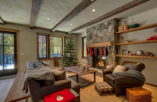 Sugar Bowl Resort House | Summit Crossing 11 - Beautiful House nestled in the California's Sierra