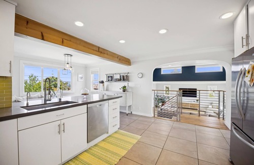 Fairfax House | Sunny 4-bedroom house - stunning views in charming San Anselmo - family friendly