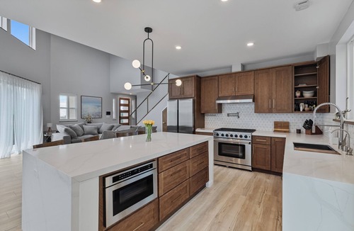 Vista House | Sunset House: 2BR Hilltop Home with Views + Lux Baths; Beaches, Safari Park