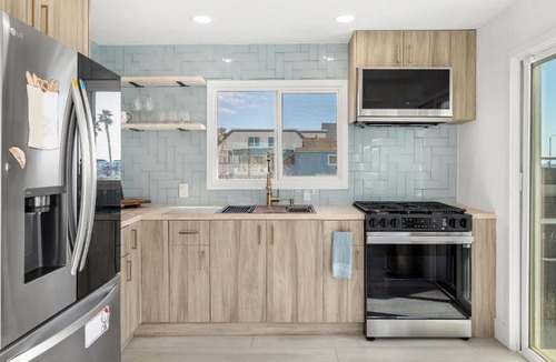 Sunset Beach House | Sunset Surf by AvantStay