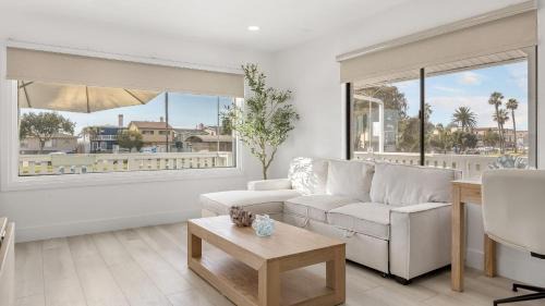 Sunset Beach House | Sunset Surf by AvantStay