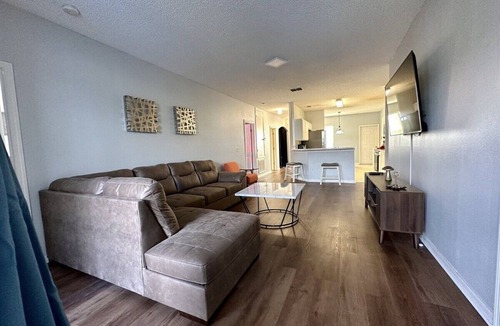 Sunset Ridge House | Sunset Themed Retreat - Sleeps 10