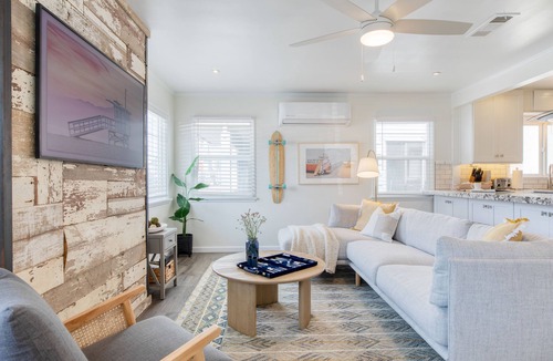 West Newport House | Surfrider Buyout by AvantStay | 2 Home Buyout By the Beach!