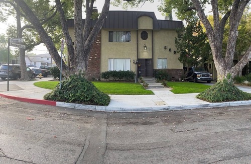 Glendale Apartment | t Brand new floors, dishwasher, stove, oven, hood, baths & 1 mile walk to Mall.