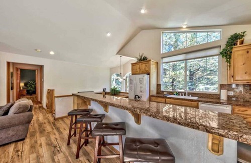 North Upper Truckee Cabin | Tahoe Home Base: Hot Tub, Pool Table, Fireplaces