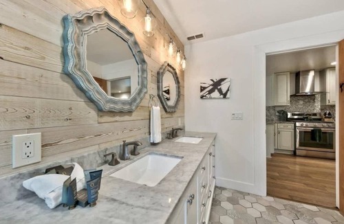 North Upper Truckee House | Tahoe Spa Retreat: Sauna, Hot Tub, Game Room, Pets