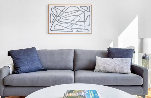 Little Tokyo Apartment | Tasteful Downtown 1BR w/ Pool, W/D & Gym, near Museums, by Blueground